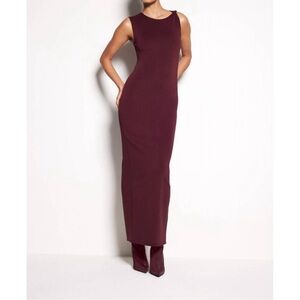 GOOD AMERICAN scuba twist tank maxi dress in maroon